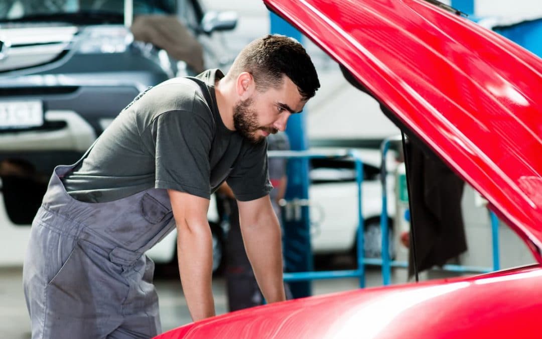 ¿Para qué sirve descarbonizar un motor?